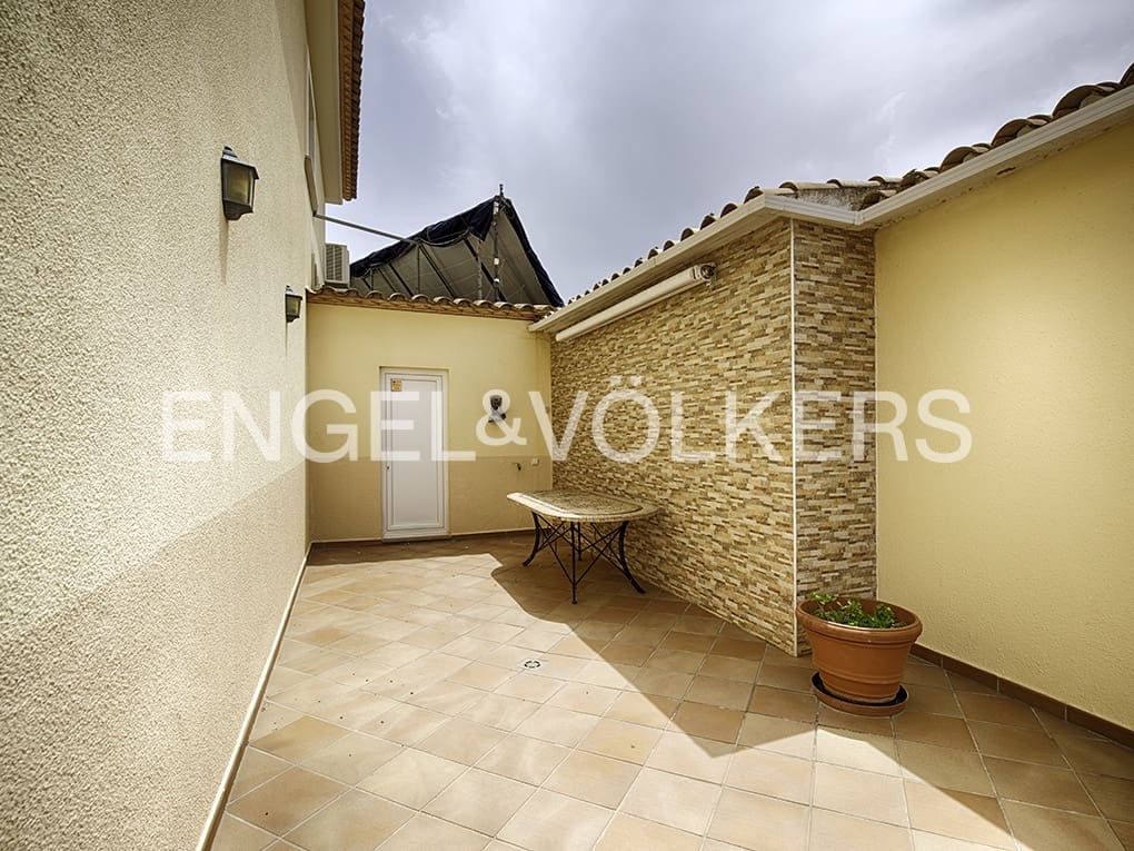 3 slaapkamer Villa te koop in Empuriabrava met zwembad garage - € 1.199.000 (Ref: 9005757)