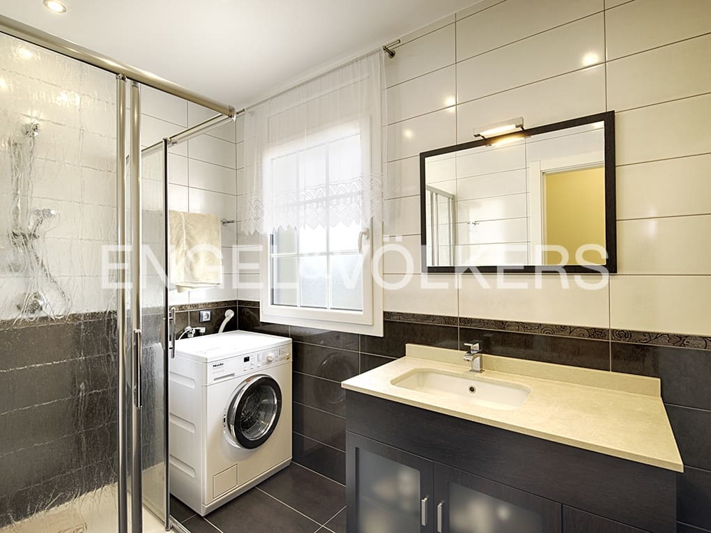 3 slaapkamer Villa te koop in Empuriabrava met zwembad garage - € 1.199.000 (Ref: 9005757)