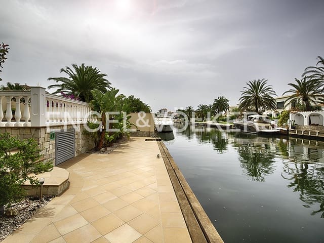 3 Zimmer Villa zu verkaufen in Empuriabrava, Castelló d'Empúries mit Pool Garage - 1.199.000 € (Ref: 9005757)