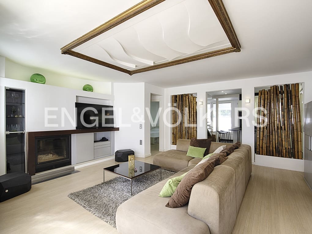 3 soveværelse Villa til salg i Empuriabrava med swimmingpool garage - € 1.150.000 (Ref: 9005758)