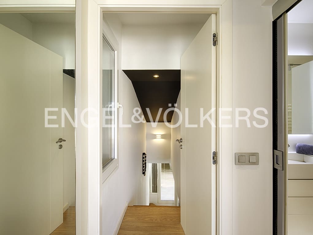 3 soveværelse Villa til salg i Empuriabrava med swimmingpool garage - € 1.150.000 (Ref: 9005758)