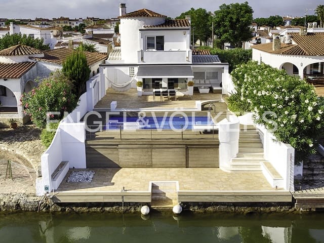 3 camera da letto Villa in vendita in Empuriabrava, Castelló d'Empúries con piscina garage - 1.150.000 € (Rif: 9005758)