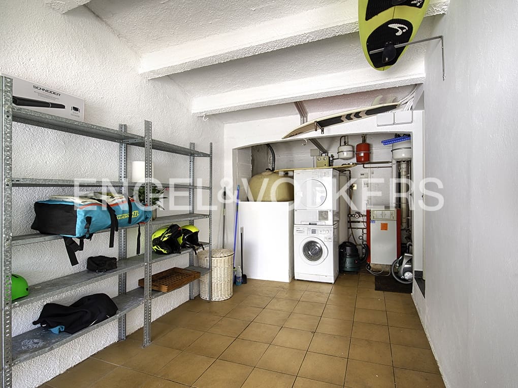 3 soveværelse Villa til salg i Empuriabrava med swimmingpool garage - € 1.150.000 (Ref: 9005758)