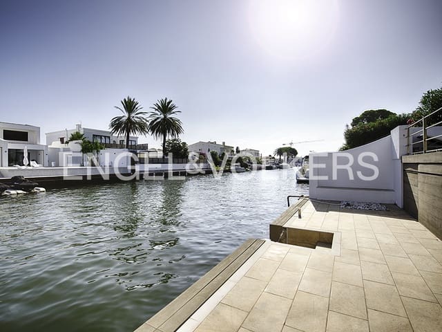 3 camera da letto Villa in vendita in Empuriabrava, Castelló d'Empúries con piscina garage - 1.150.000 € (Rif: 9005758)