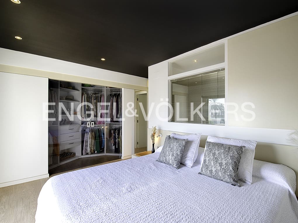 3 soveværelse Villa til salg i Empuriabrava med swimmingpool garage - € 1.150.000 (Ref: 9005758)