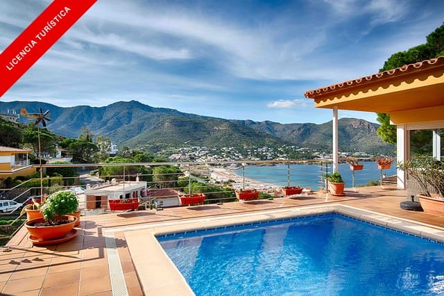 7 soverom Villa til salgs i El Port de la Selva med svømmebasseng garasje - € 1 300 000 (Ref: 9005760)