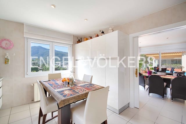 Chalet de 7 habitaciones en El Port de la Selva en venta con piscina garaje - 1.300.000 € (Ref: 9005760)