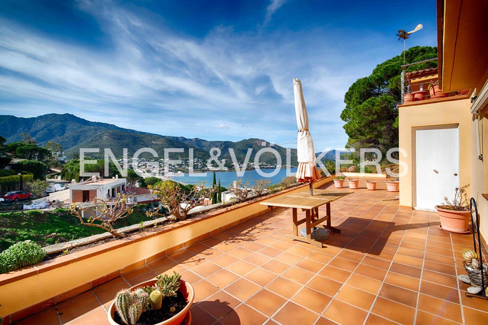 7 chambre Villa/Maison à vendre à El Port de la Selva avec piscine garage - 1 300 000 € (Ref: 9005760)