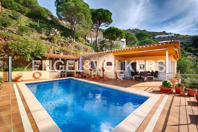 Chalet de 7 habitaciones en El Port de la Selva en venta con piscina garaje - 1.300.000 € (Ref: 9005760)