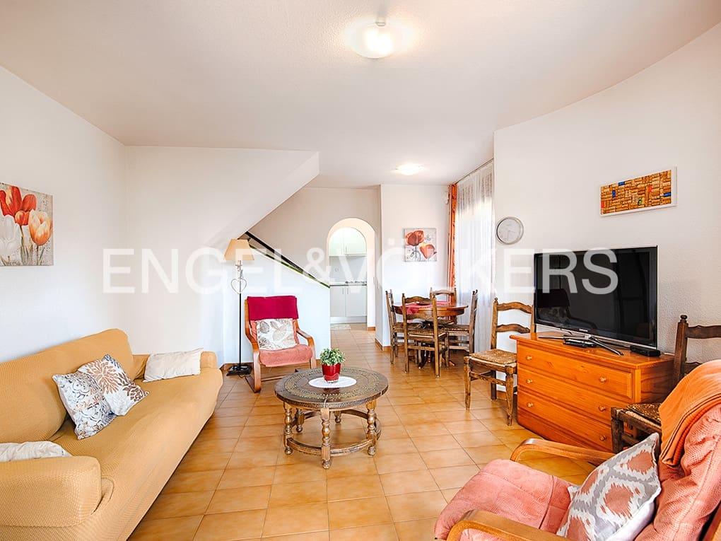 11 soveværelse Finca/Landehus til salg i Empuriabrava med garage - € 2.100.000 (Ref: 9005762)