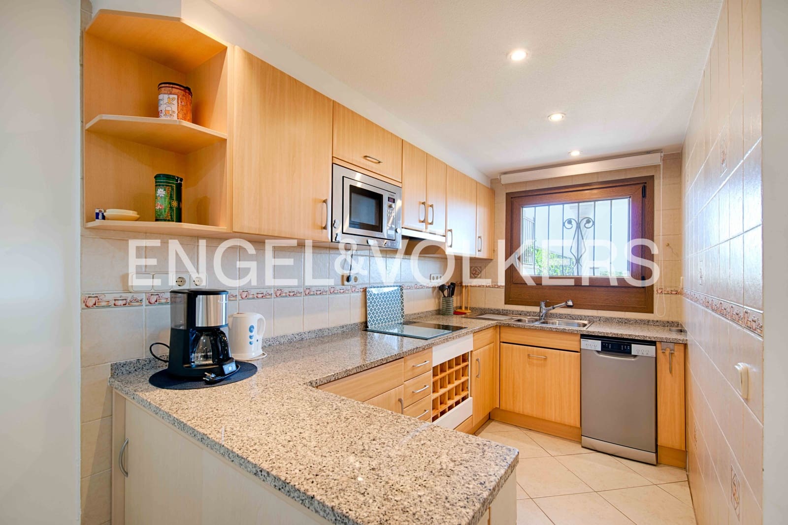 11 soveværelse Finca/Landehus til salg i Empuriabrava med garage - € 2.100.000 (Ref: 9005762)