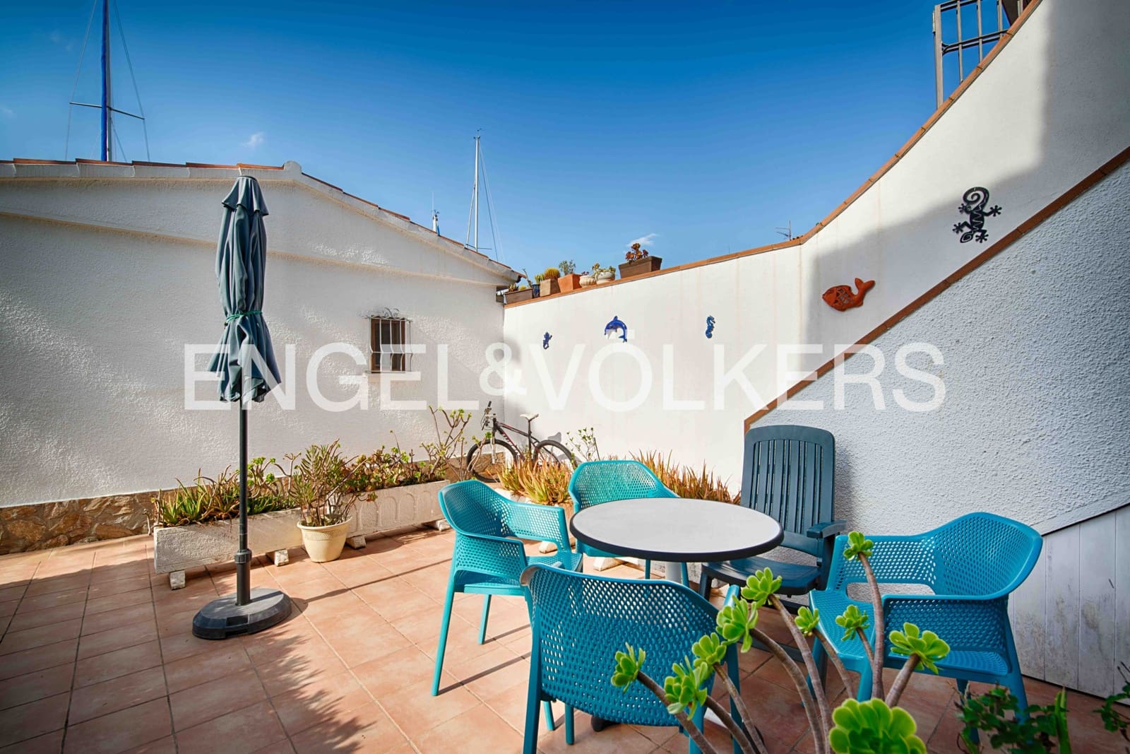 11 soveværelse Finca/Landehus til salg i Empuriabrava med garage - € 2.100.000 (Ref: 9005762)