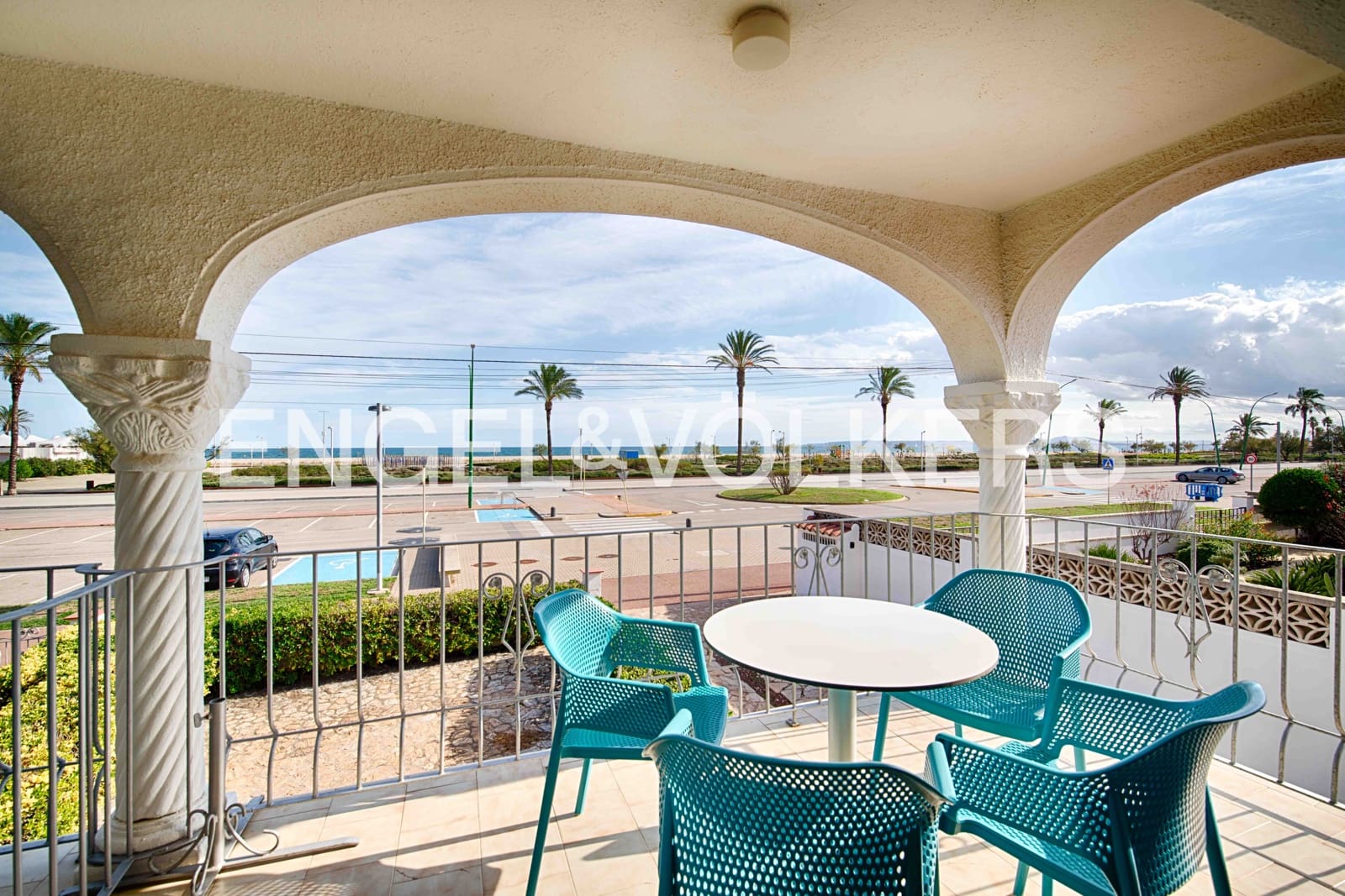 11 soveværelse Finca/Landehus til salg i Empuriabrava med garage - € 2.100.000 (Ref: 9005762)