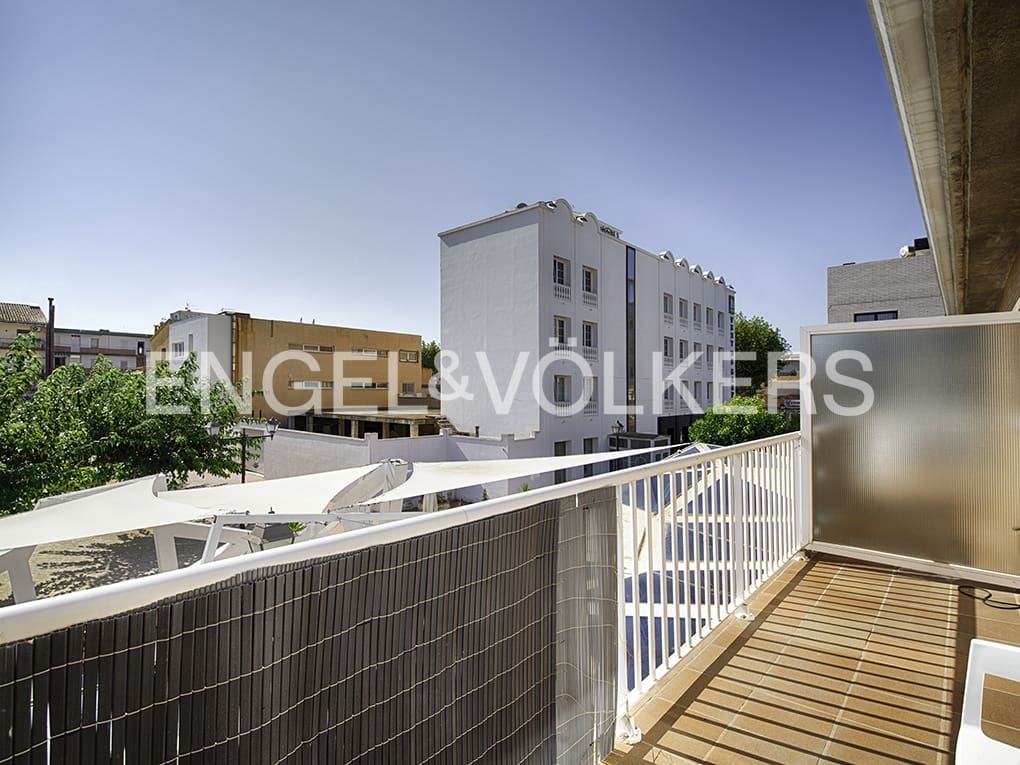 4 soveværelse Finca/Landehus til salg i Empuriabrava med garage - € 1.200.000 (Ref: 9005764)