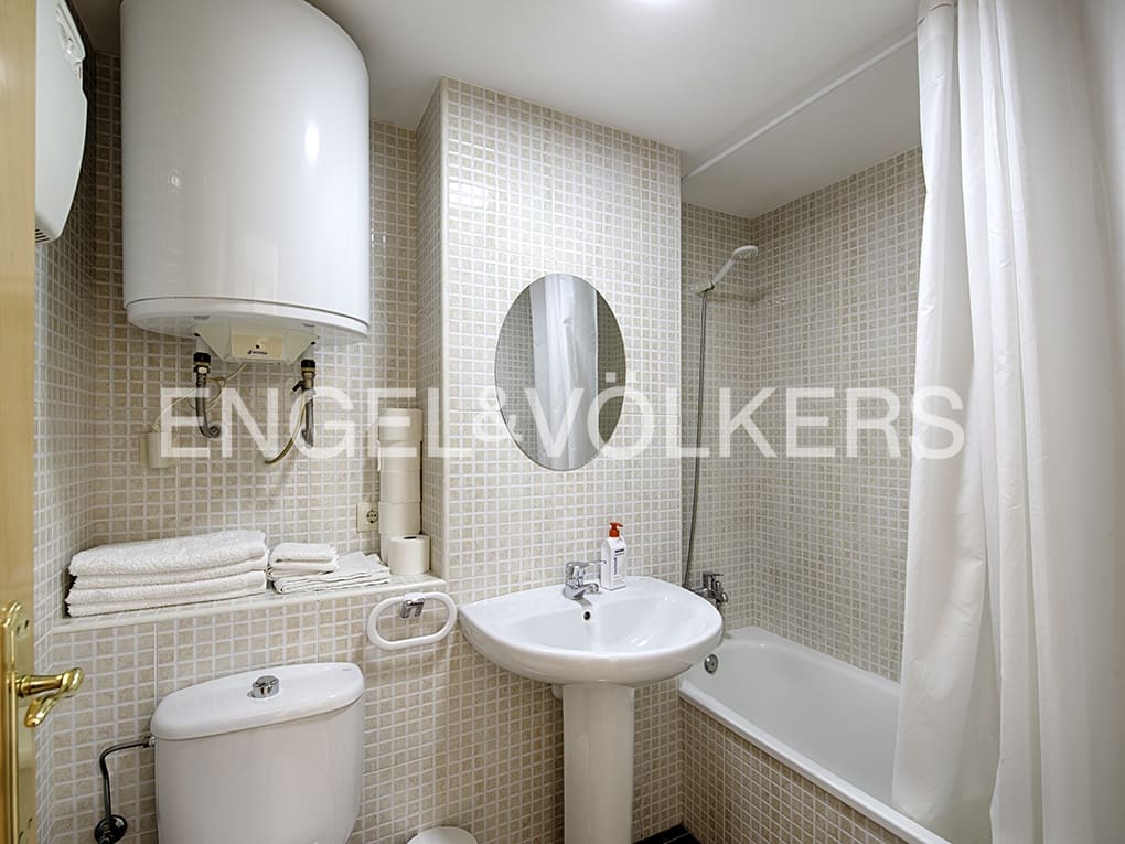 4 soveværelse Finca/Landehus til salg i Empuriabrava med garage - € 1.200.000 (Ref: 9005764)