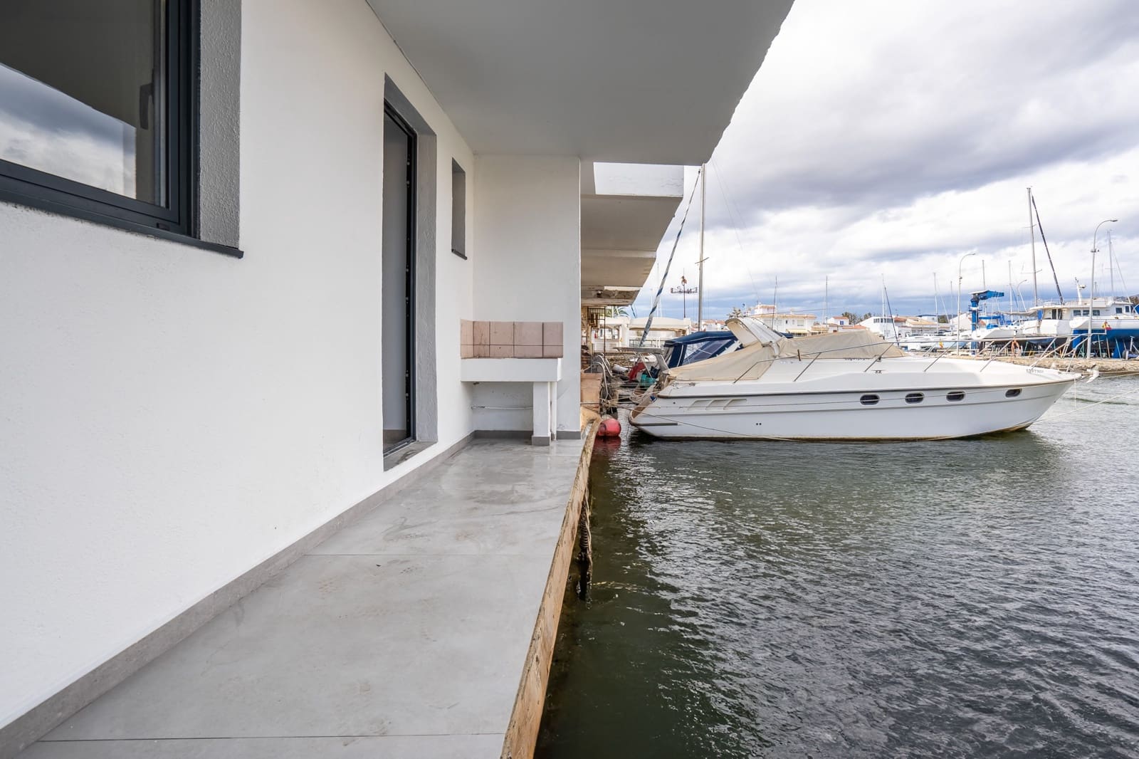 3 makuuhuone Rivitalo myytävänä paikassa Empuriabrava mukana 
autotalli - 639 000 € (Ref: 9005767)