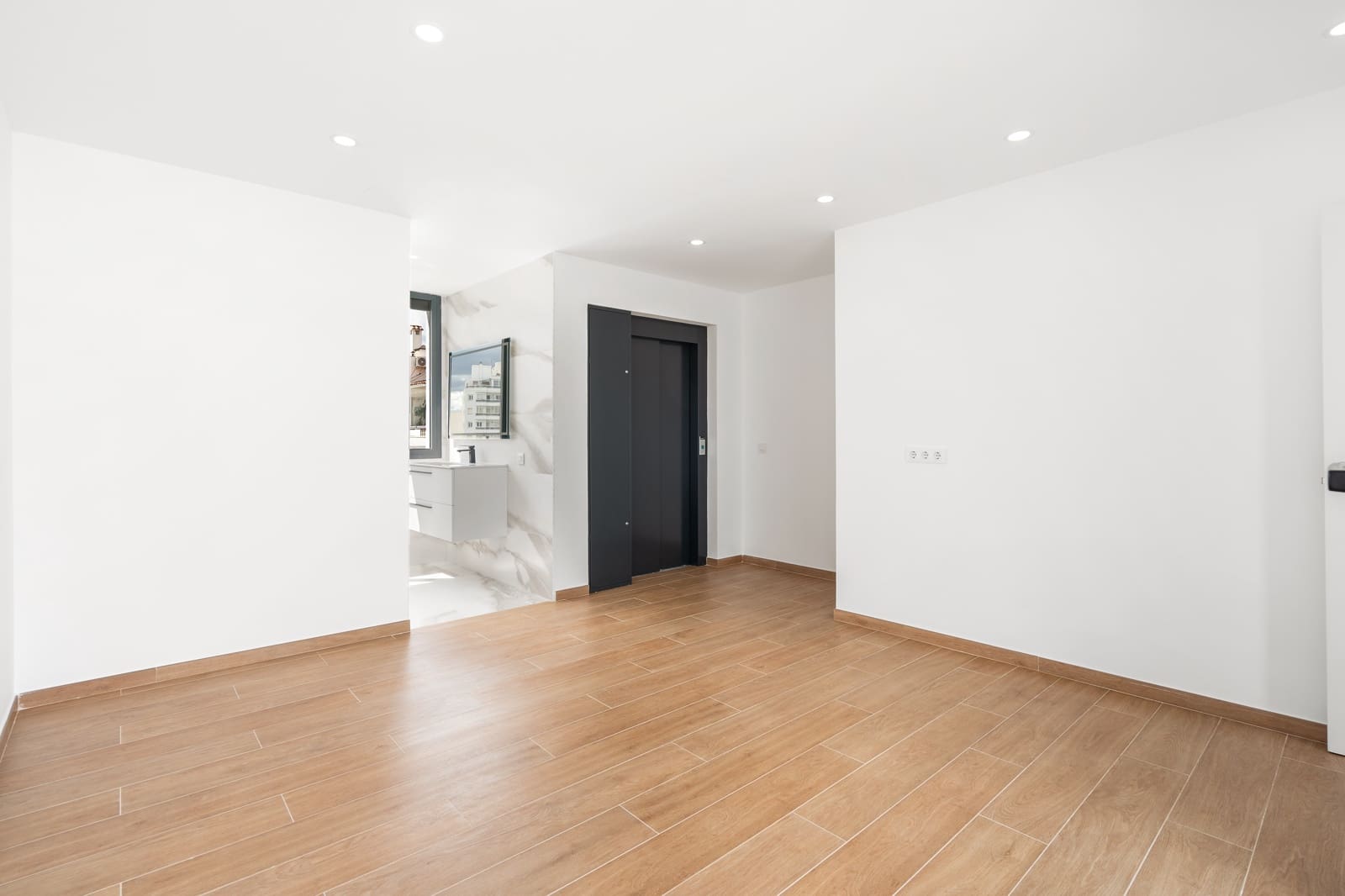 3 makuuhuone Rivitalo myytävänä paikassa Empuriabrava mukana 
autotalli - 639 000 € (Ref: 9005767)