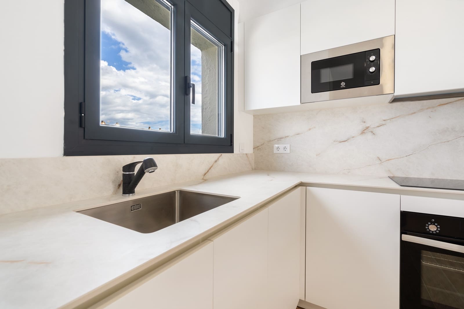 3 makuuhuone Rivitalo myytävänä paikassa Empuriabrava mukana 
autotalli - 639 000 € (Ref: 9005767)