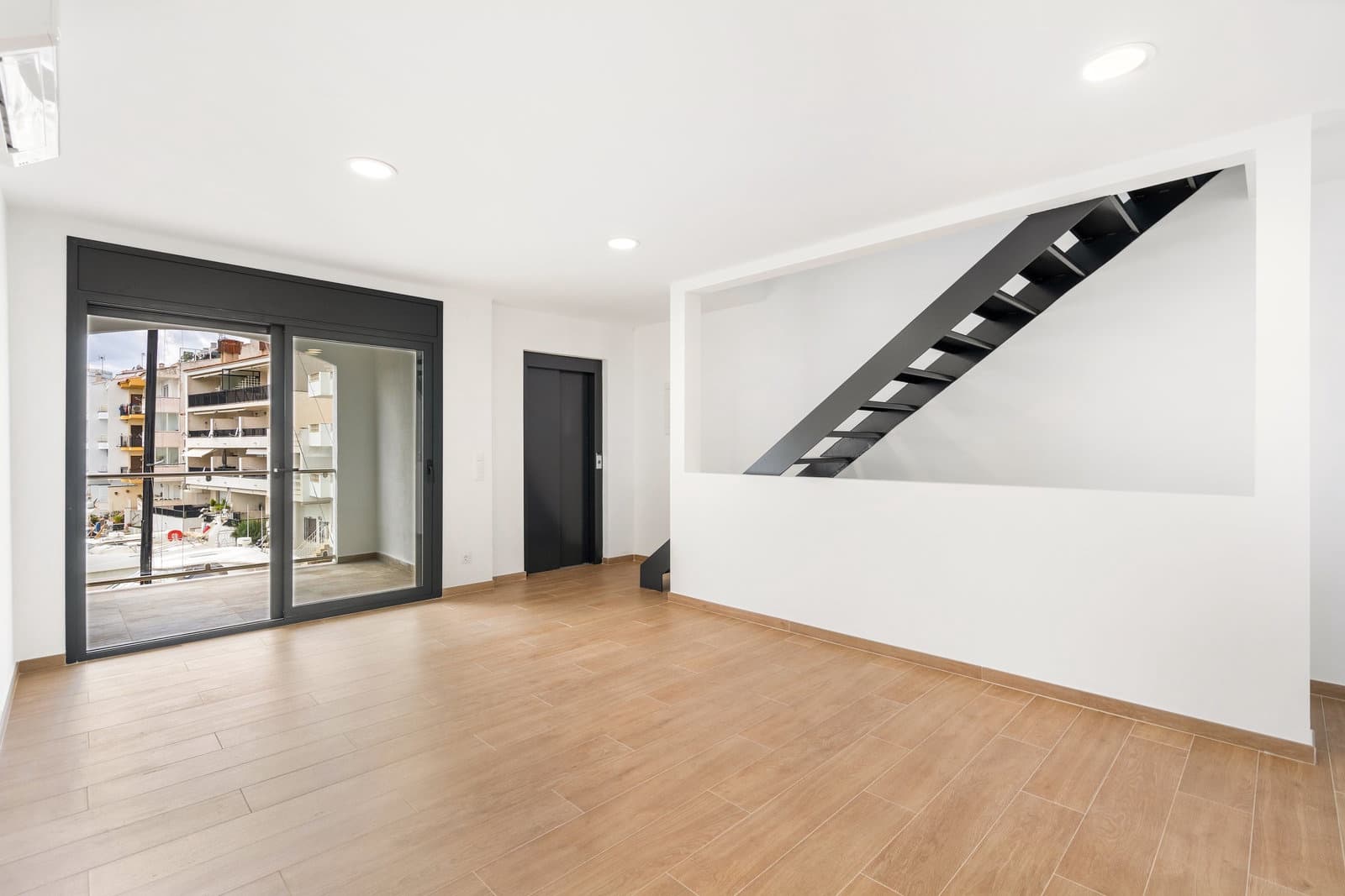 3 sovrum Radhus till salu i Empuriabrava med garage - 599 000 € (Ref: 9005767)