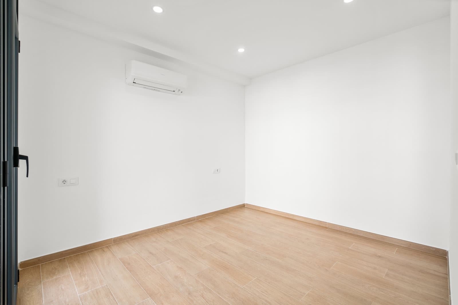 3 sovrum Radhus till salu i Empuriabrava med garage - 599 000 € (Ref: 9005767)
