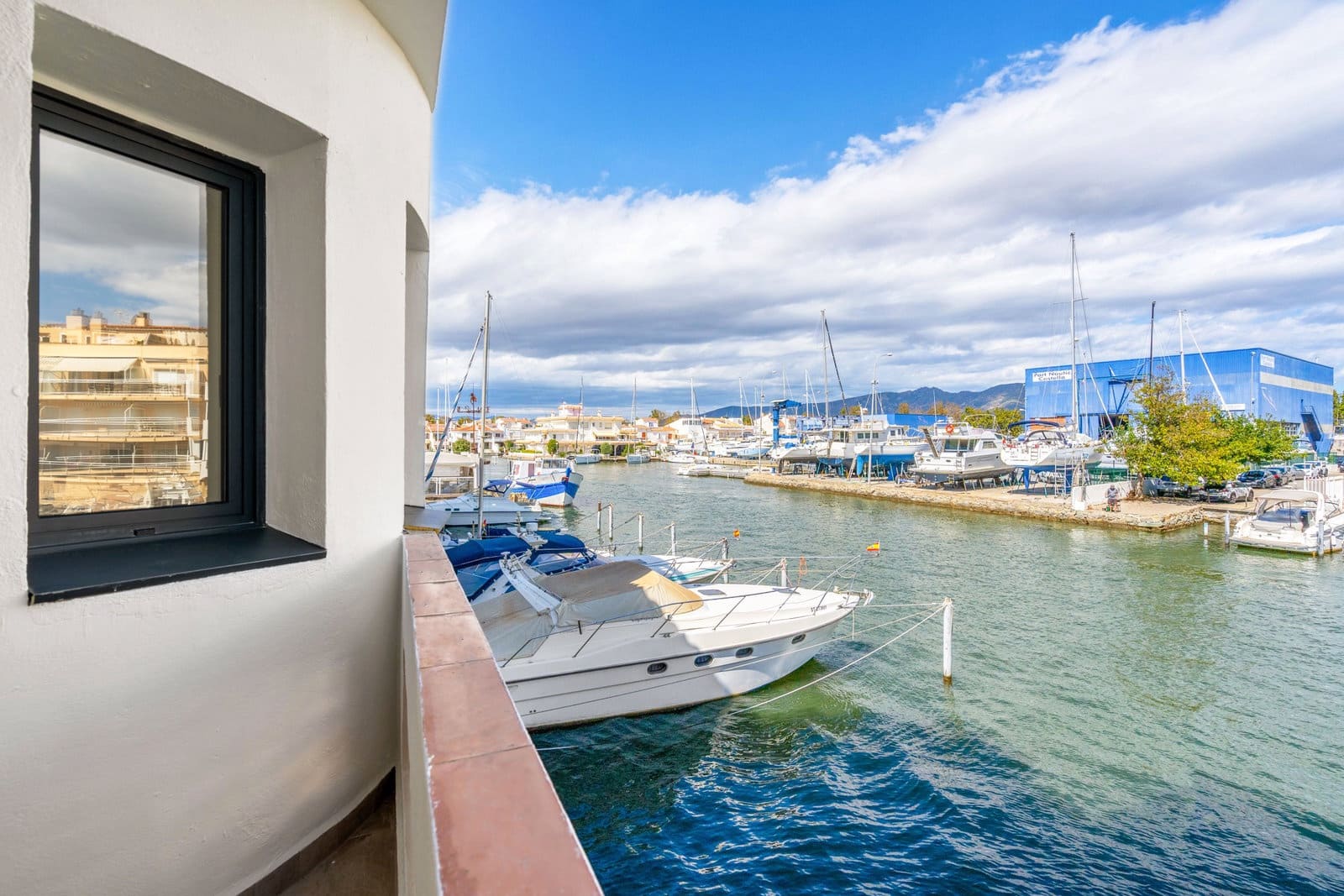 3 sovrum Radhus till salu i Empuriabrava med garage - 599 000 € (Ref: 9005767)