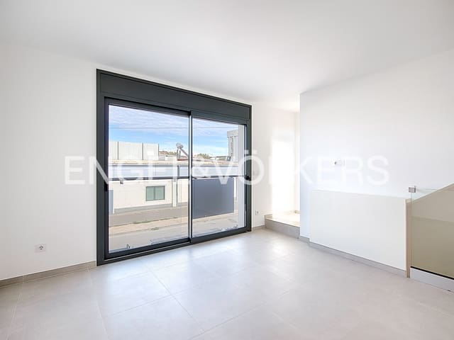 2 quarto Moradia em Banda para venda em Empuriabrava, Castelló d'Empúries com garagem - 299 000 € (Ref: 9005771)