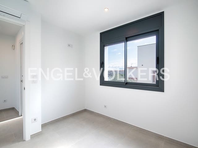 2 quarto Moradia em Banda para venda em Empuriabrava, Castelló d'Empúries com garagem - 299 000 € (Ref: 9005771)