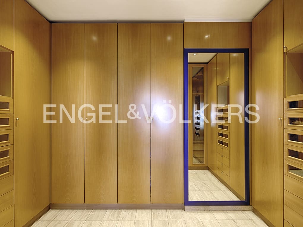 5 soveværelse Villa til salg i Empuriabrava med swimmingpool garage - € 2.250.000 (Ref: 9005774)