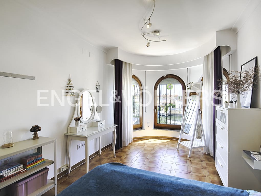 5 soveværelse Villa til salg i Empuriabrava med swimmingpool garage - € 2.250.000 (Ref: 9005774)