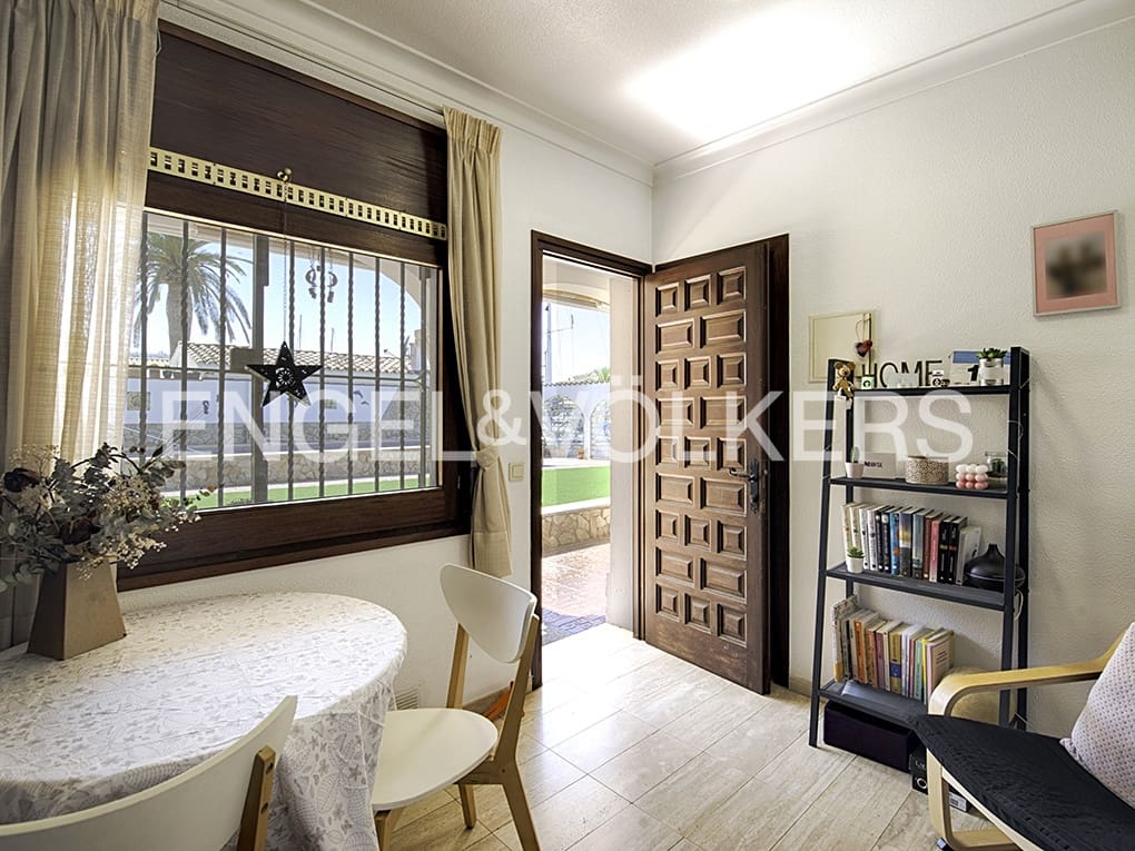 5 soveværelse Villa til salg i Empuriabrava med swimmingpool garage - € 2.250.000 (Ref: 9005774)