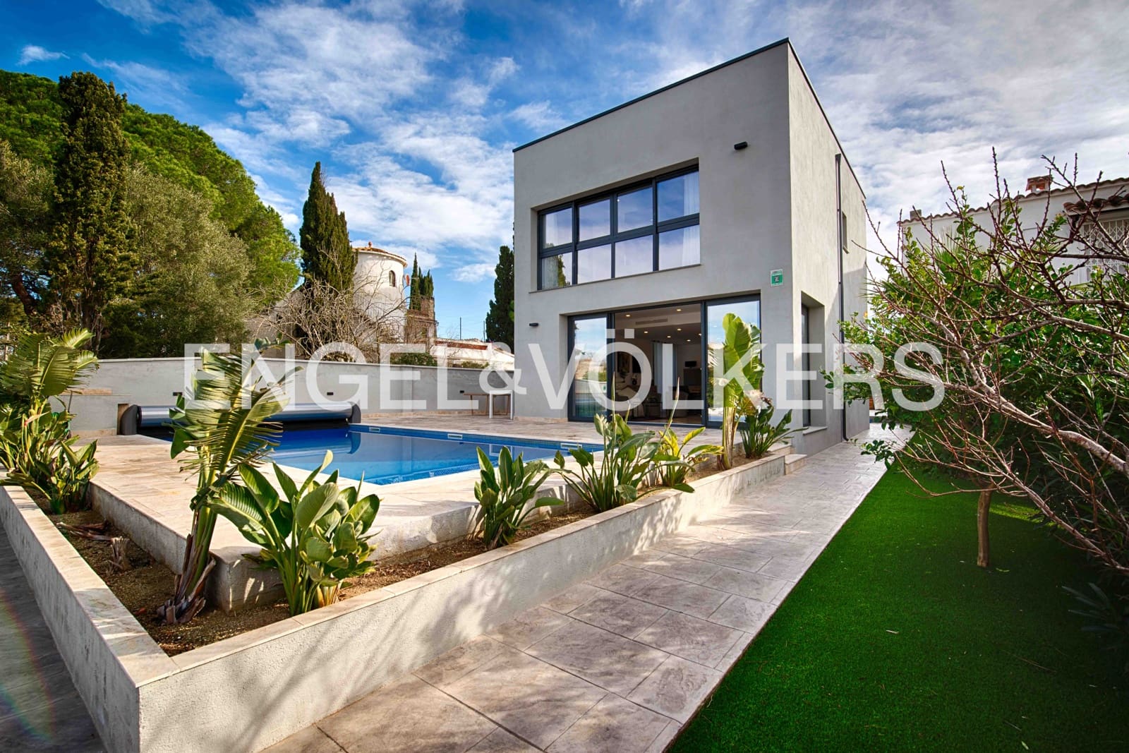 4 makuuhuone Huvila myytävänä paikassa Empuriabrava mukana uima-altaan 
autotalli - 1 300 000 € (Ref: 9005776)