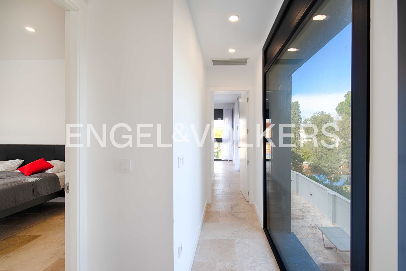 4 makuuhuone Huvila myytävänä paikassa Empuriabrava mukana uima-altaan 
autotalli - 1 300 000 € (Ref: 9005776)