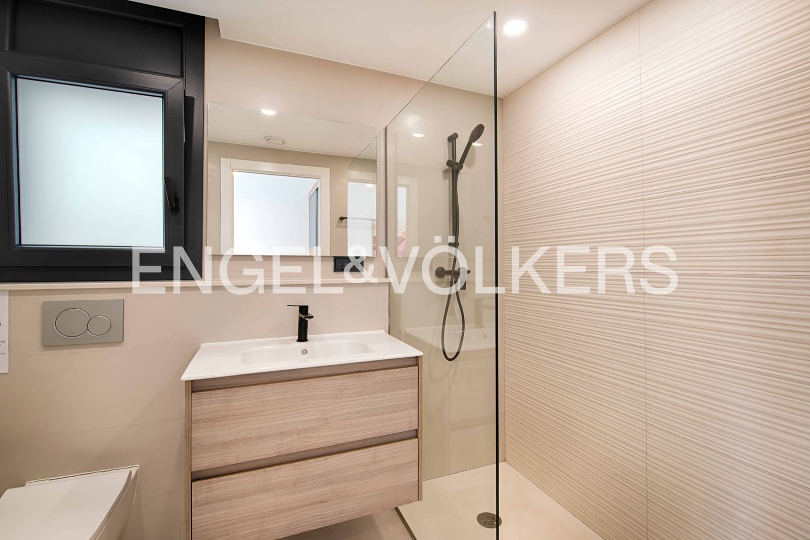 4 makuuhuone Huvila myytävänä paikassa Empuriabrava mukana uima-altaan 
autotalli - 1 300 000 € (Ref: 9005776)