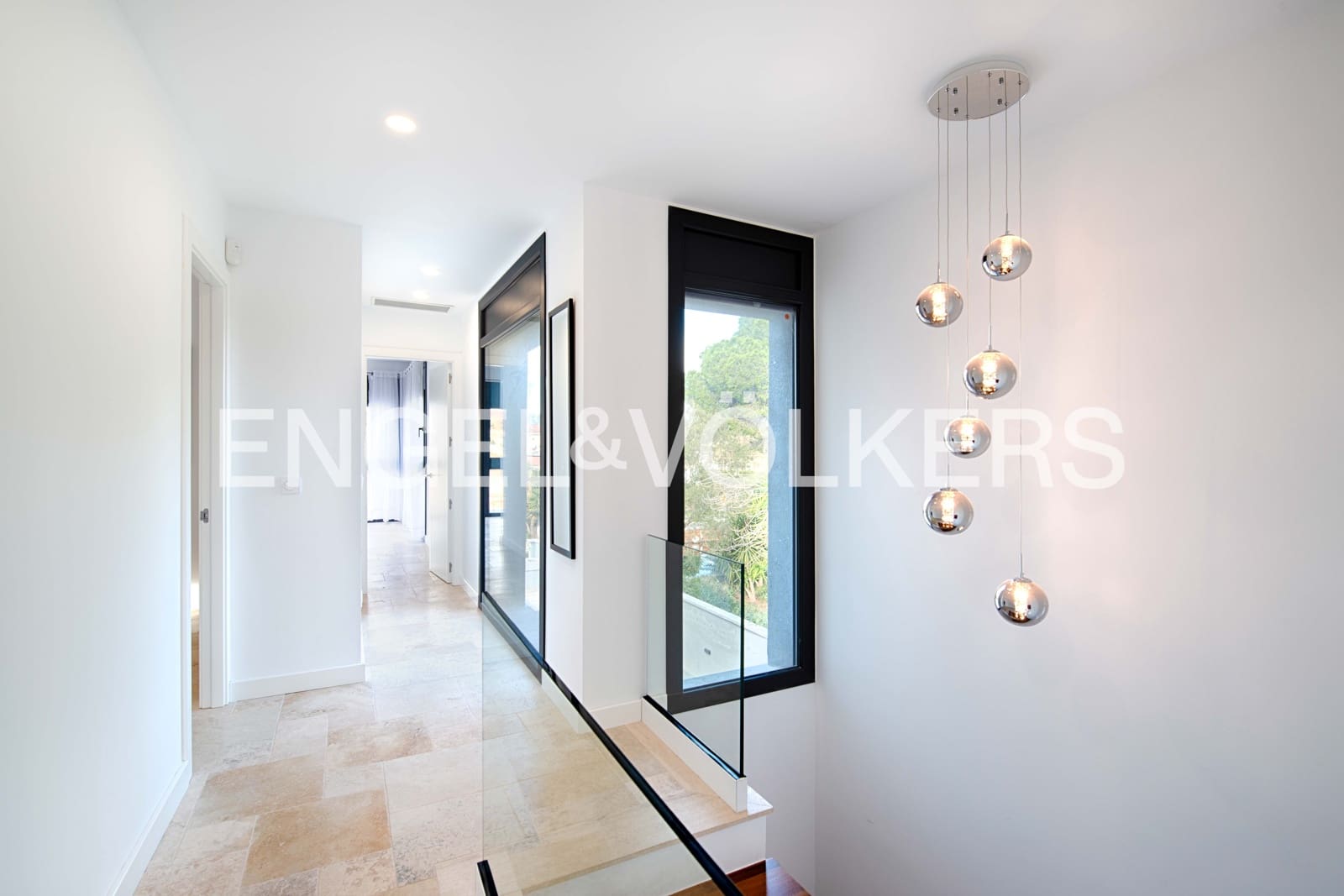 4 makuuhuone Huvila myytävänä paikassa Empuriabrava mukana uima-altaan 
autotalli - 1 300 000 € (Ref: 9005776)