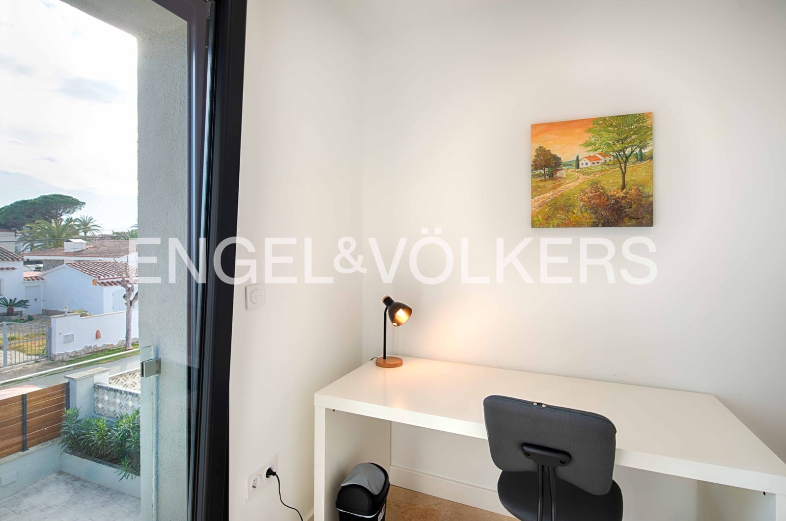 4 makuuhuone Huvila myytävänä paikassa Empuriabrava mukana uima-altaan 
autotalli - 1 300 000 € (Ref: 9005776)