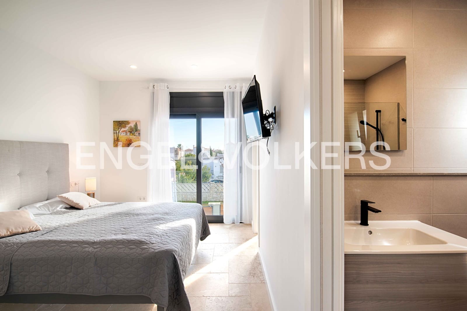 4 makuuhuone Huvila myytävänä paikassa Empuriabrava mukana uima-altaan 
autotalli - 1 300 000 € (Ref: 9005776)