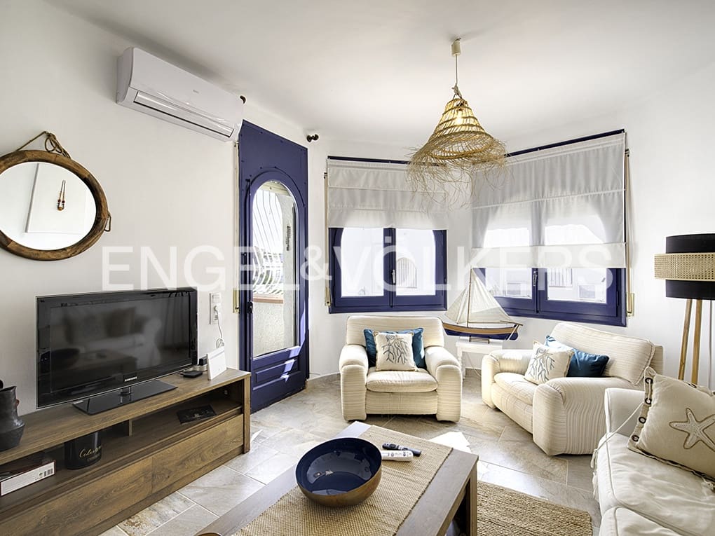 3 soveværelse Rækkehus til salg i Empuriabrava med garage - € 375.000 (Ref: 9005779)