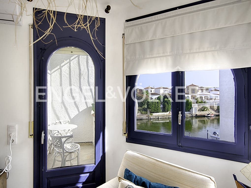 3 soveværelse Rækkehus til salg i Empuriabrava med garage - € 375.000 (Ref: 9005779)