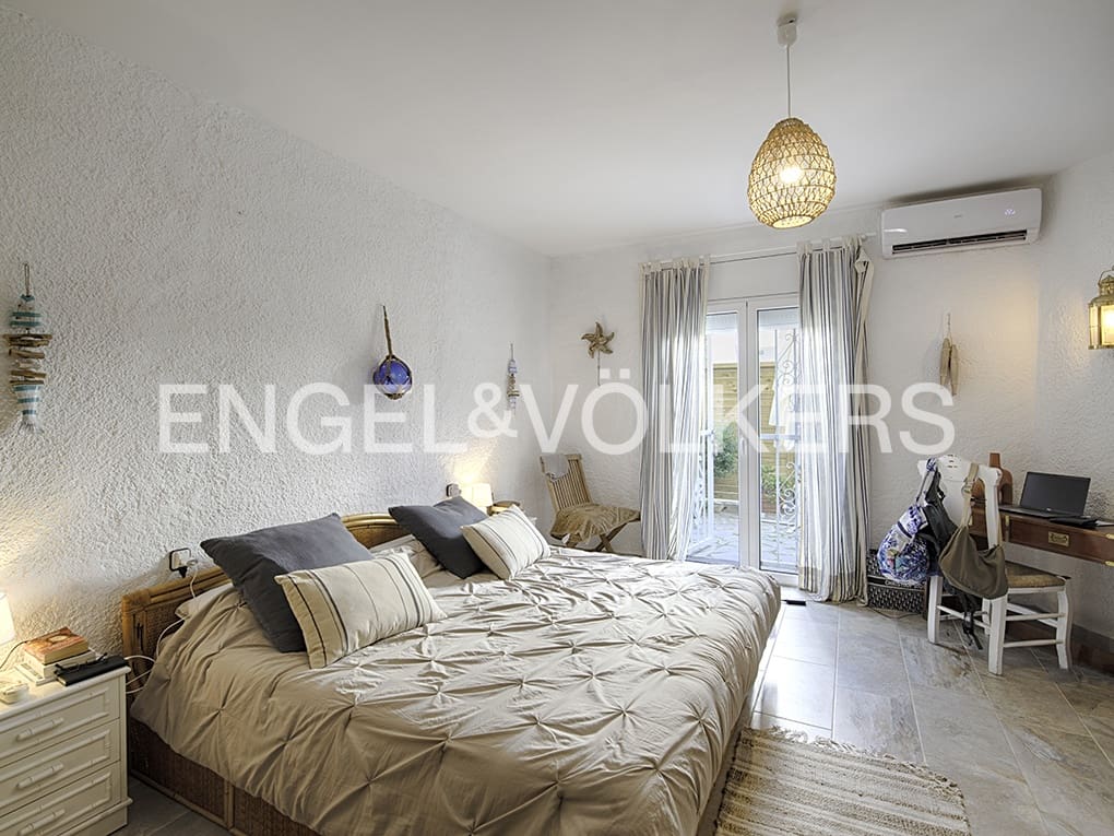 3 soveværelse Rækkehus til salg i Empuriabrava med garage - € 375.000 (Ref: 9005779)