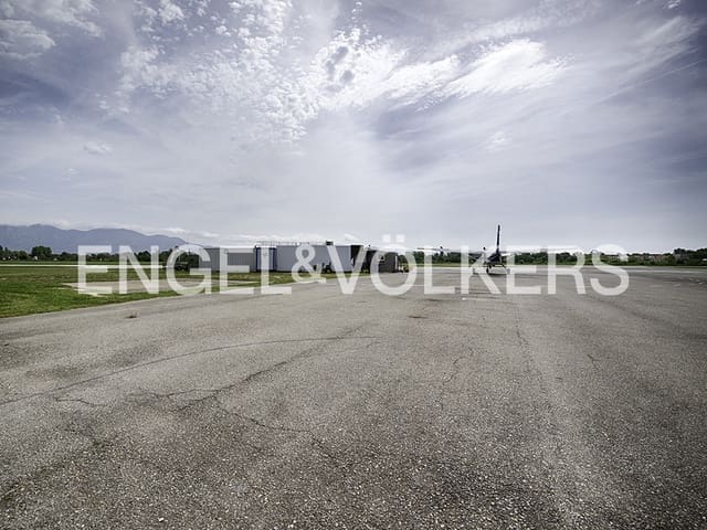 Erhverv til salg i Empuriabrava, Castelló d'Empúries med garage - € 430.000 (Ref: 9005782)