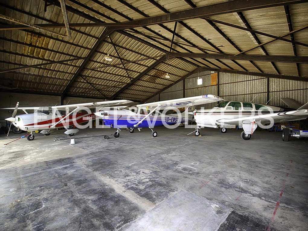 Erhverv til salg i Empuriabrava med garage - € 430.000 (Ref: 9005782)