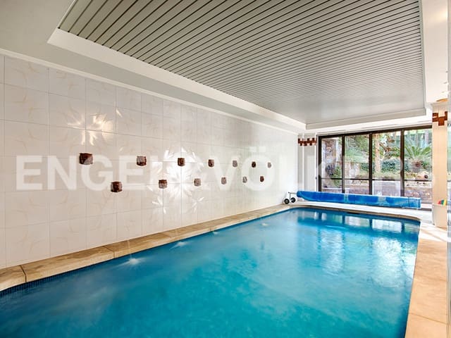 3 soverom Rekkehus til salgs i Figueres med svømmebasseng garasje - € 1 200 000 (Ref: 9005783)