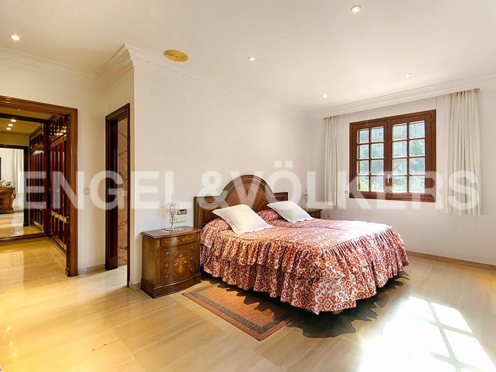 3 sovrum Radhus till salu i Figueres med pool garage - 1 200 000 € (Ref: 9005783)