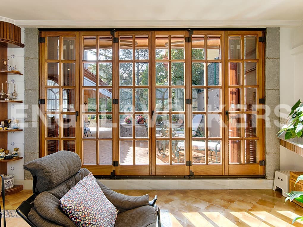 3 sovrum Radhus till salu i Figueres med pool garage - 1 200 000 € (Ref: 9005783)