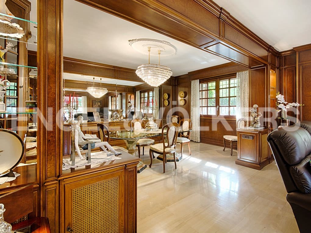 3 sovrum Radhus till salu i Figueres med pool garage - 1 200 000 € (Ref: 9005783)