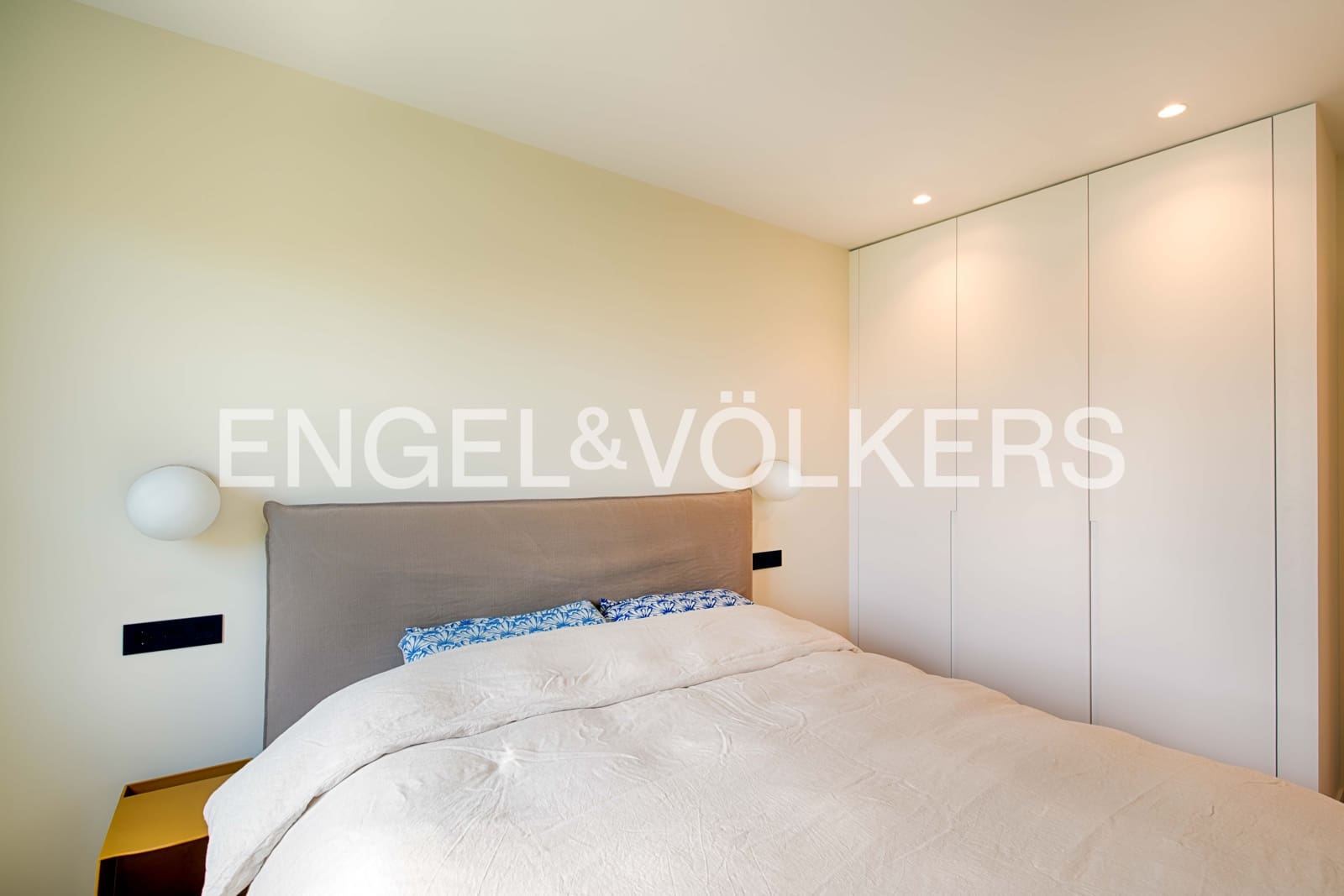 4 soveværelse Villa til salg i Empuriabrava med swimmingpool garage - € 1.450.000 (Ref: 9005785)