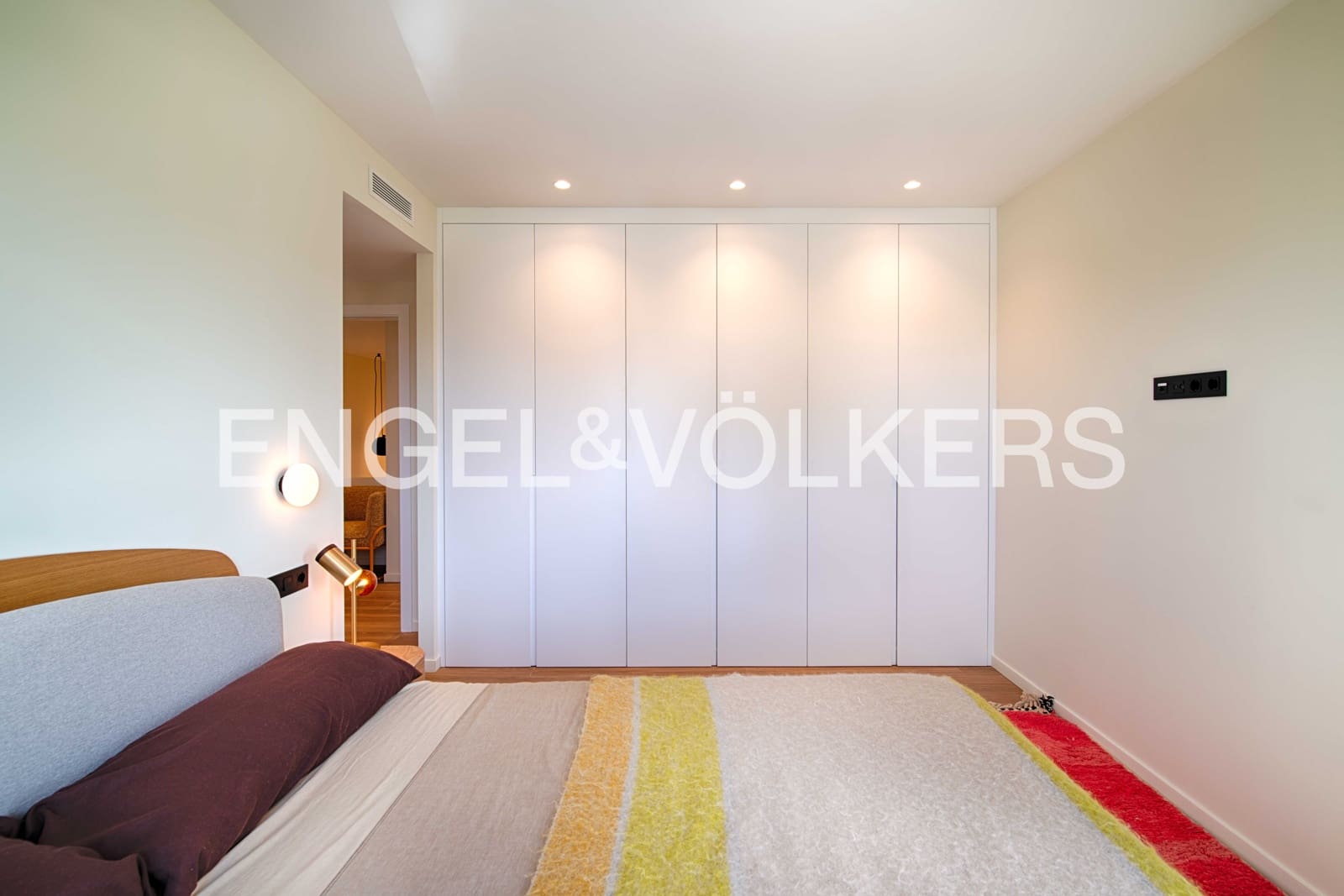 4 soveværelse Villa til salg i Empuriabrava med swimmingpool garage - € 1.450.000 (Ref: 9005785)