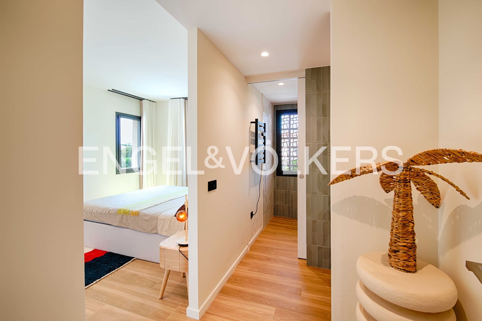 4 soveværelse Villa til salg i Empuriabrava med swimmingpool garage - € 1.450.000 (Ref: 9005785)