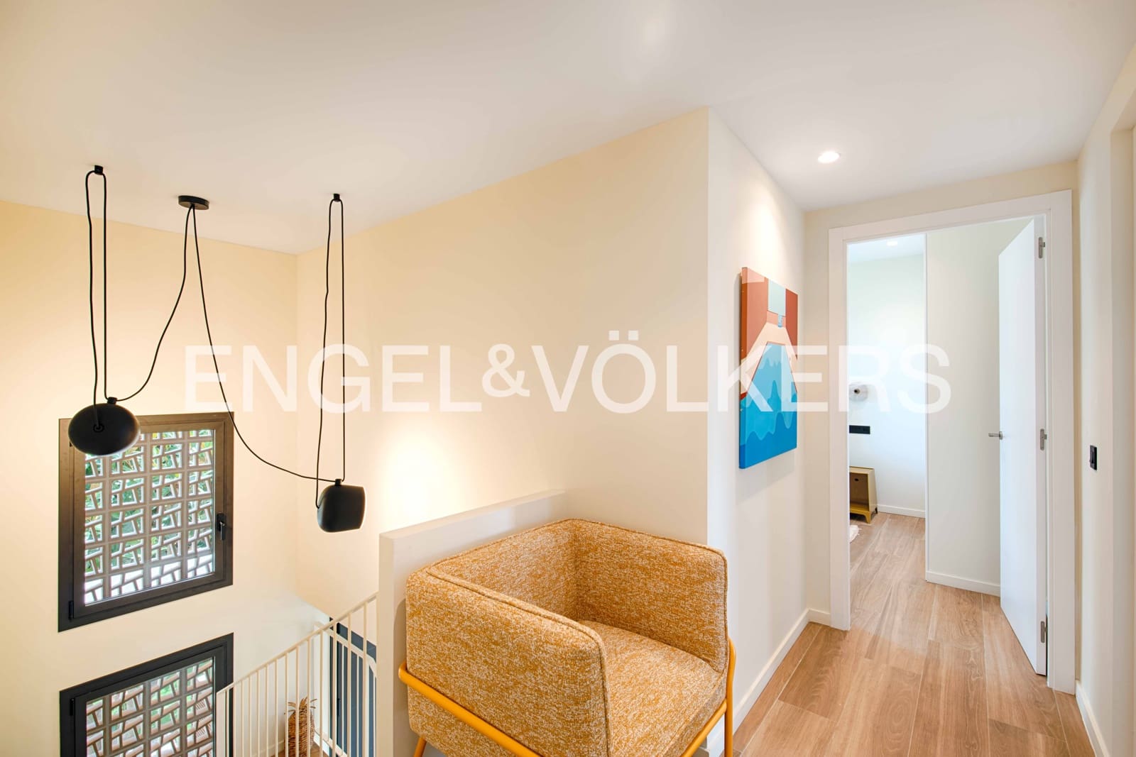 4 soveværelse Villa til salg i Empuriabrava med swimmingpool garage - € 1.450.000 (Ref: 9005785)