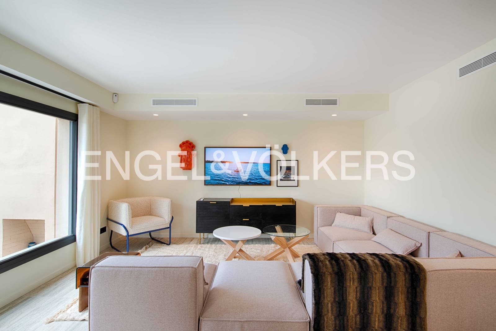 4 soveværelse Villa til salg i Empuriabrava med swimmingpool garage - € 1.450.000 (Ref: 9005785)